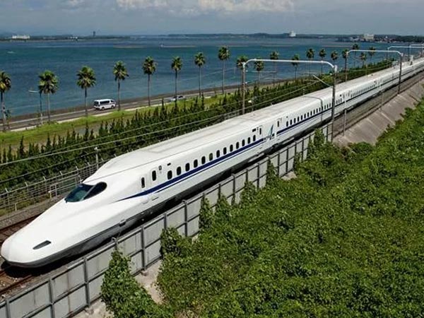 5 điều cần làm khi trễ chuyến bay