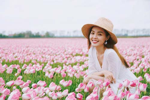 Ca sĩ Linh Phi say lòng với chuyến đi 'lạc về miền cổ tích' Pháp - Bỉ - Hà Lan