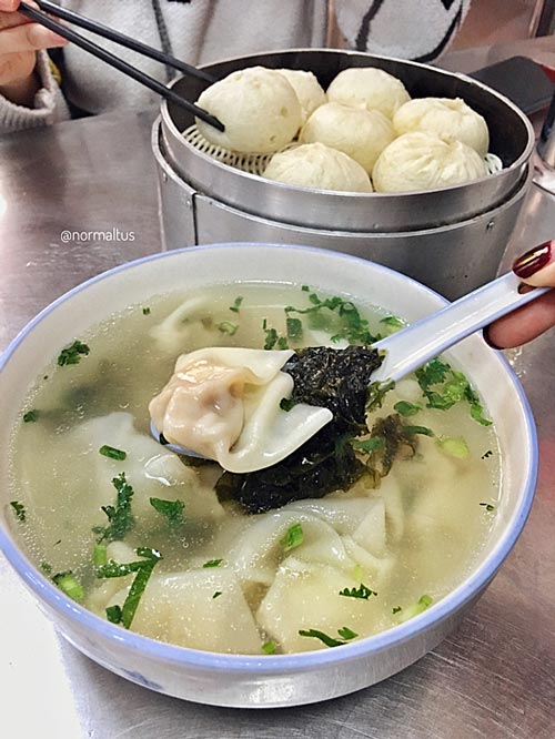 Hà Khẩu 'chiếm sóng' du lịch hè, thế chỗ Phượng Hoàng cổ trấn