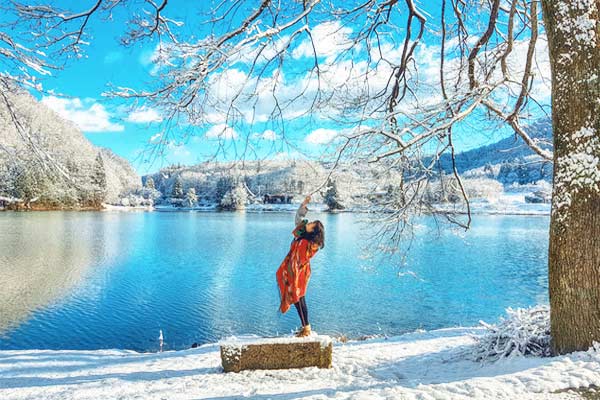 Ngôi làng đẹp như cổ tích nhưng ít người biết ở Nhật Bản