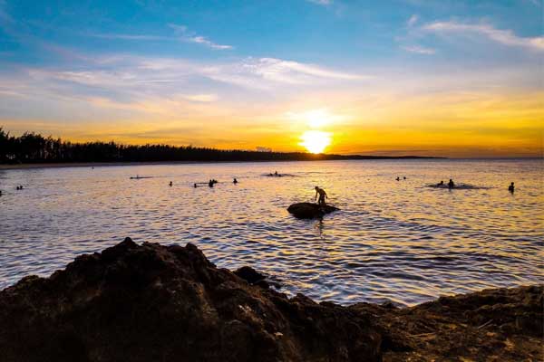 Hoàng hôn trên biển Đông Dương