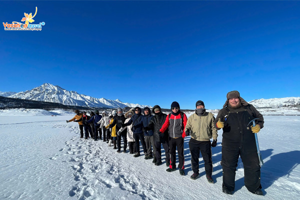 Trải Nghiệm Đi Bộ Trên Sông Băng Thú Vị Tại Alaska