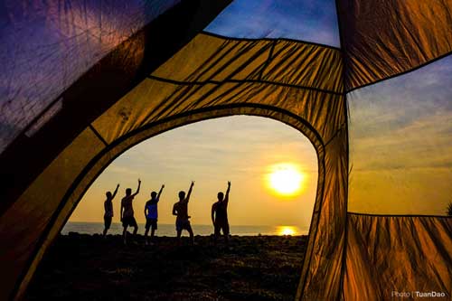Cắm trại đêm, đón bình minh trên miệng núi lửa ở đảo bé Lý Sơn