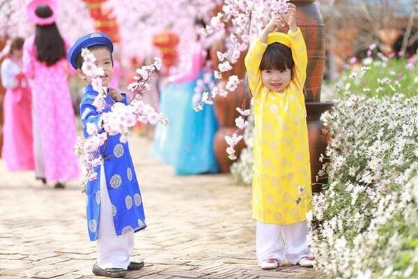 Khởi Hành Đầu Năm 2026: Giờ Tốt Mùng 1–5 Tết Bính Ngọ