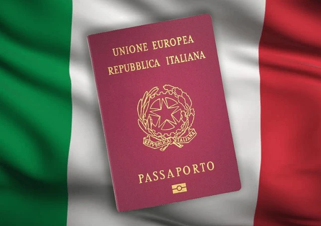 Những người cầm một trong 6 hộ chiếu này đi 194 nước không cần xin visa