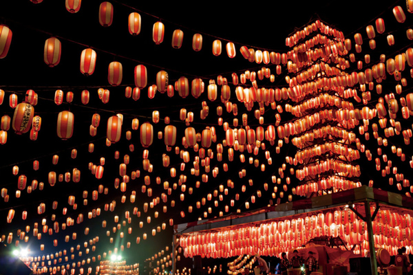 Lễ Obon – Lễ Hội Mùa Hè Tôn Vinh Tổ Tiên Lớn Nhất Nhật Bản 