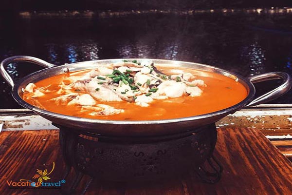 13 món bạn phải ăn khi đến Phượng Hoàng Cổ Trấn!