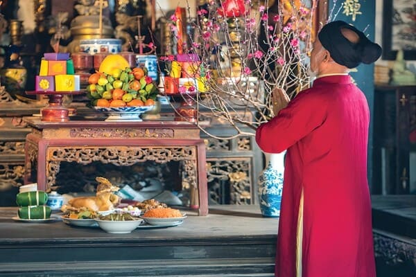 Cúng Rước Ông Bà Tổ Tiên 29 Tết: Ý Nghĩa, Giờ Đẹp & Lễ Vật