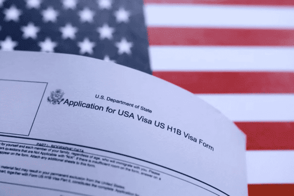 Mỹ tạm dừng cấp visa cho công dân 75 quốc gia từ ngày 21/1