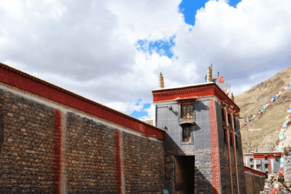 Tour Hành Hương Núi Thiêng Kailash 12 Ngày 11 Đêm – Khám Phá Trung Tâm Tâm Linh Châu Á