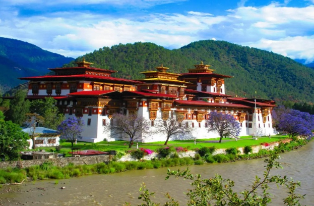 TOUR BHUTAN