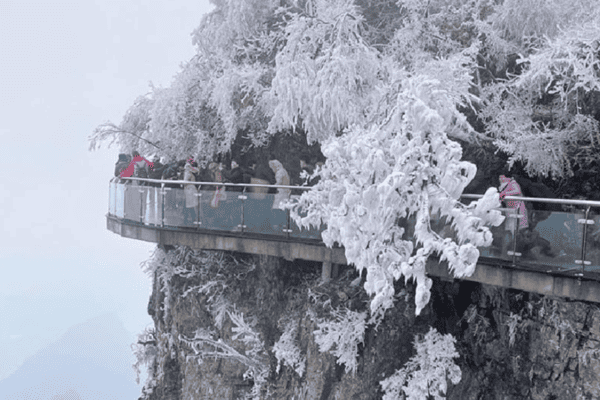Tour Ân Thi – Trương Gia Giới – Phượng Hoàng Cổ Trấn 5N4Đ | Bay Vietjet Air