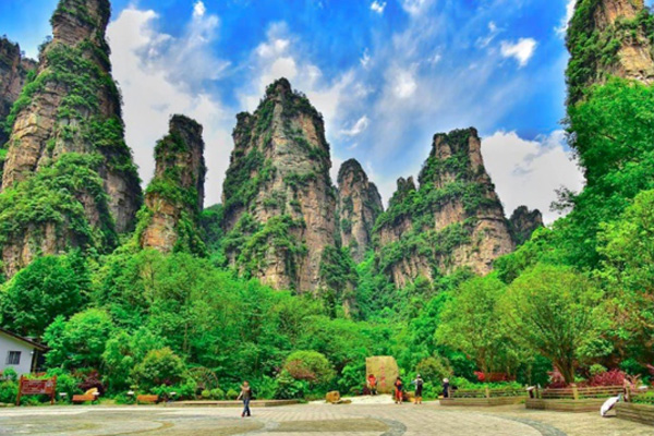 TOUR TRUONG GIA GIOI - PHUONG HOANG CO TRAN