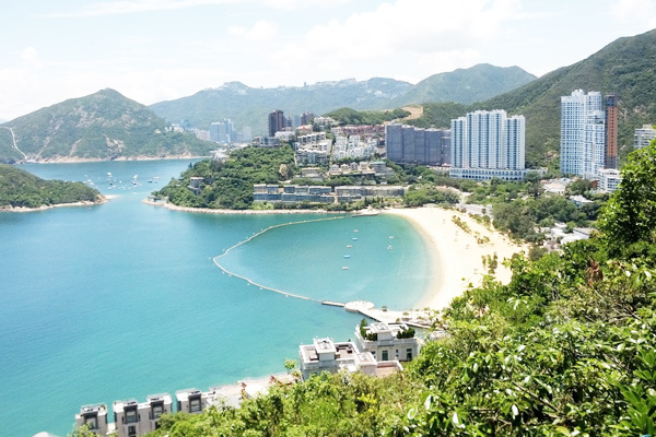 Thẩm  Quyến