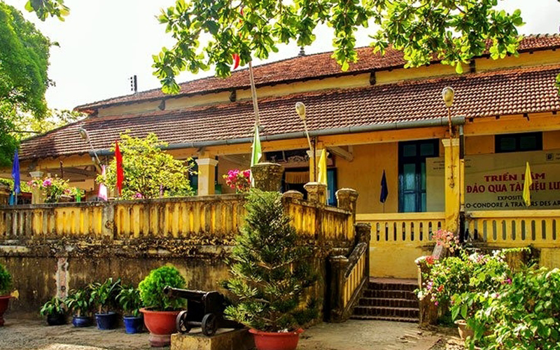 CÔN ĐẢO