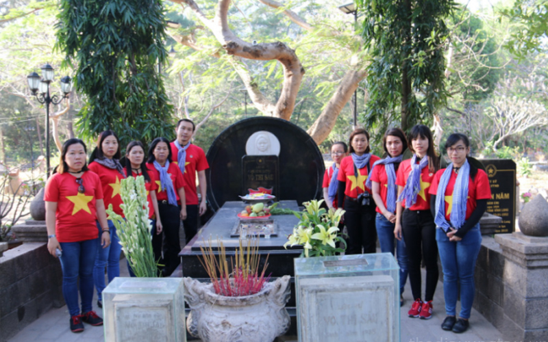 TOUR CÔN ĐẢO