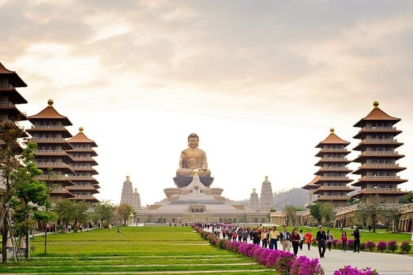 Tour Đài Loan 5N4Đ – Đài Trung, Cao Hùng, Đài Bắc | Tặng Suối Khoáng Nóng, Du Thuyền Nhật Nguyệt Đàm & Nhiều Ưu Đãi